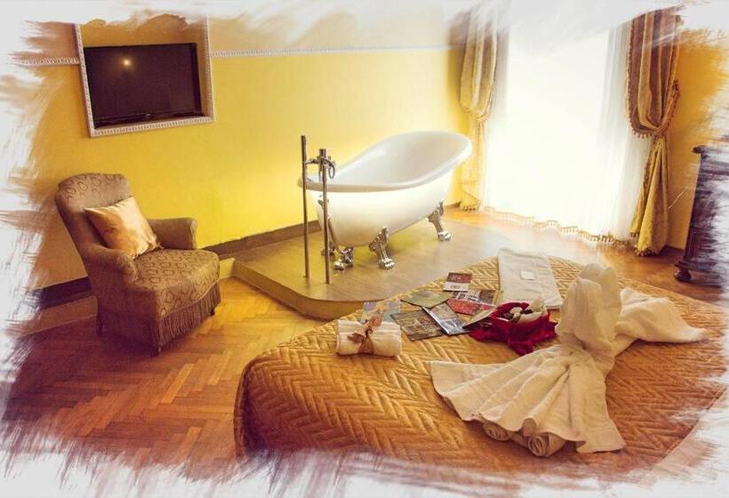 اتاق لوکس, Napoli Retro