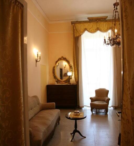 اتاق لوکس, Napoli Retro