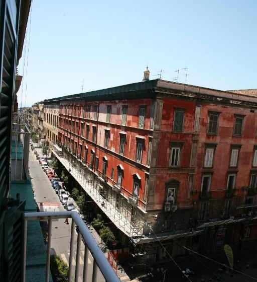 اتاق لوکس, Napoli Retro