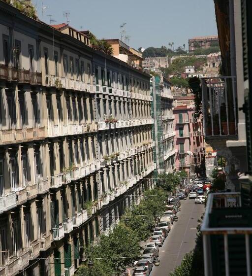 اتاق لوکس, Napoli Retro