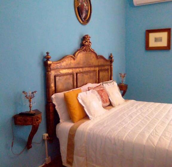 اتاق لوکس با بالکن, Napoli Retro