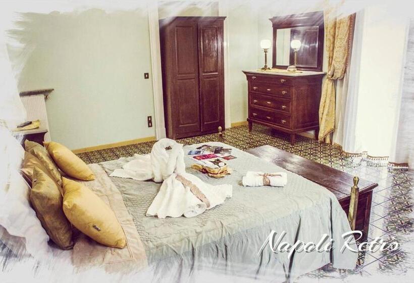 اتاق لوکس با چشم‌انداز شهر, Napoli Retro