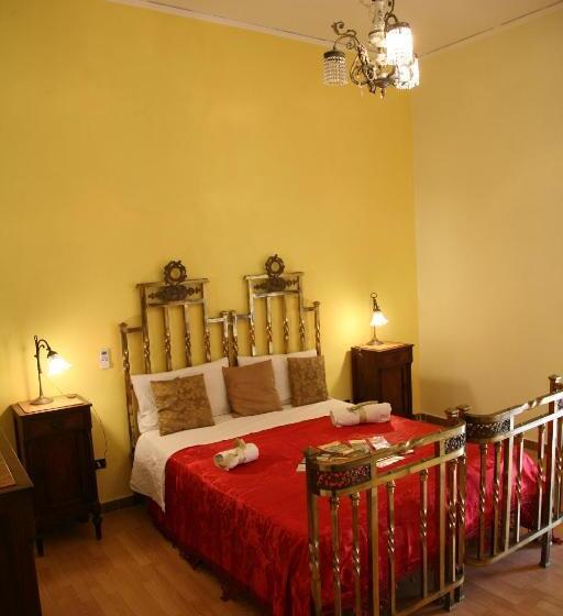 اتاق استاندارد با سرویس بهداشتی مشترک, Napoli Retro