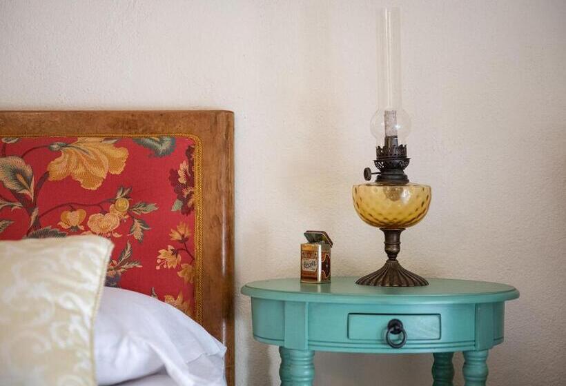 חדר אקונומי, Palazzo Santa Caterina