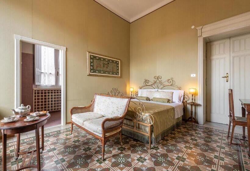 חדר סטנדרט לארבעה, Palazzo Santa Caterina