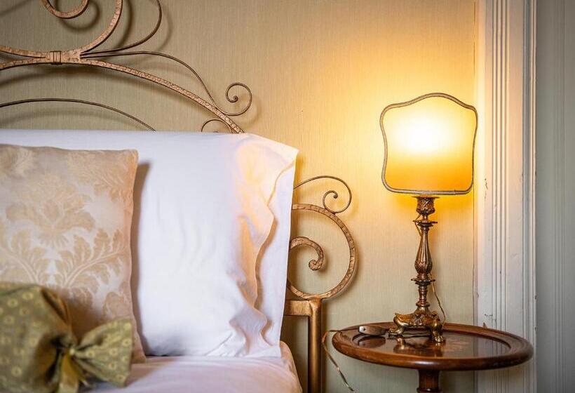 חדר סטנדרט לארבעה, Palazzo Santa Caterina