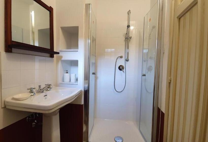 דירת חדר, Palazzo Santa Caterina