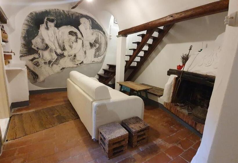 דירת חדר, Palazzo Santa Caterina