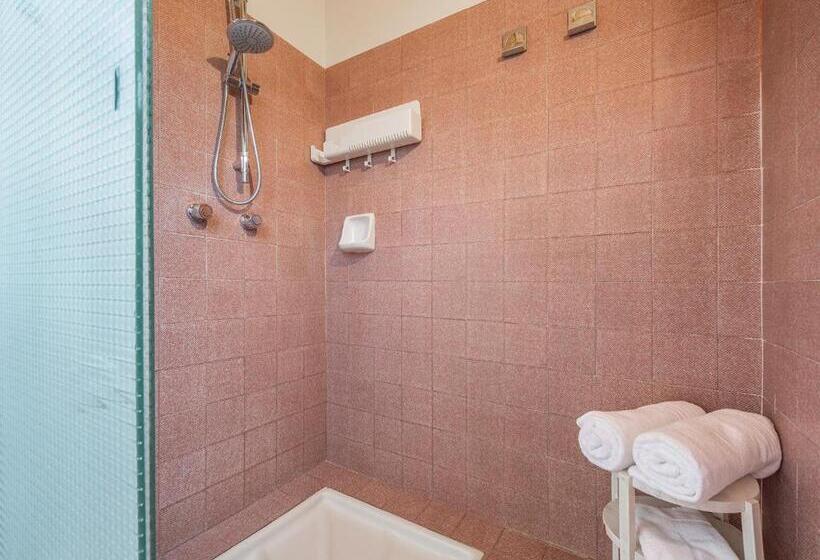 חדר סטנדרט לארבעה, Palazzo Santa Caterina