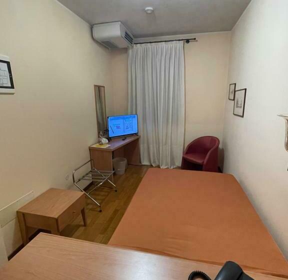 חדר דלוקס יחיד, Ab Baretta