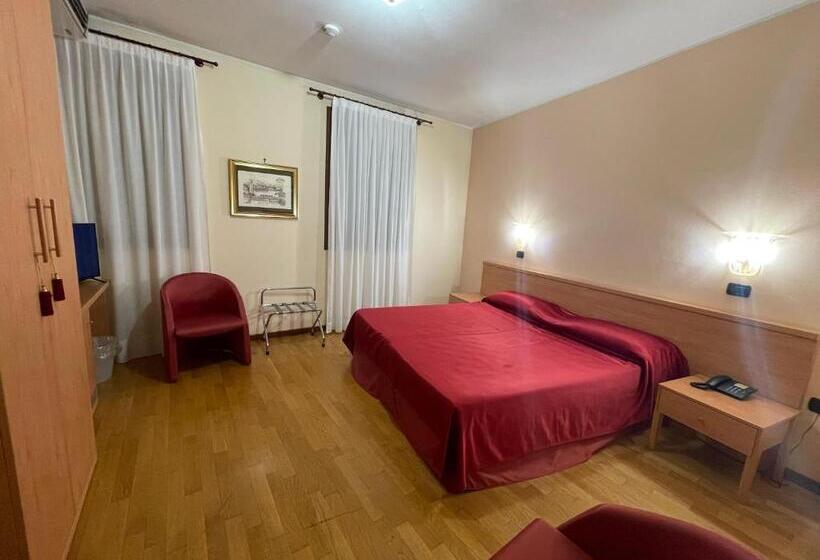 חדר סטנדרט, Ab Baretta