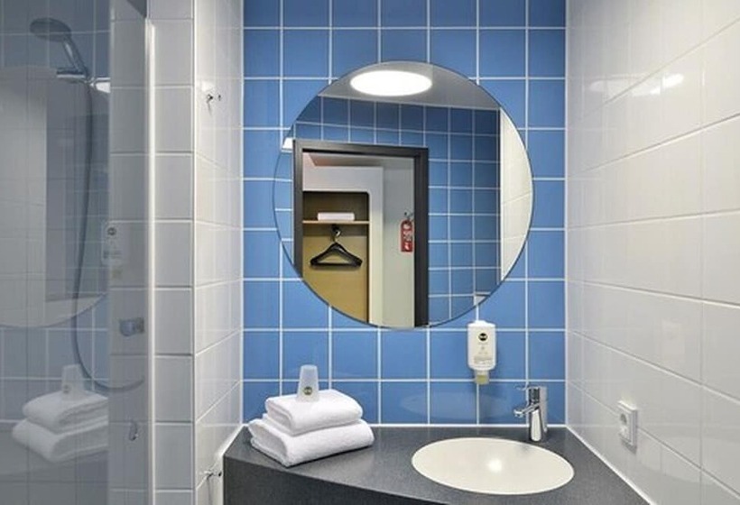 スタンダードトリプルルーム, B&b Hotel Konstanz