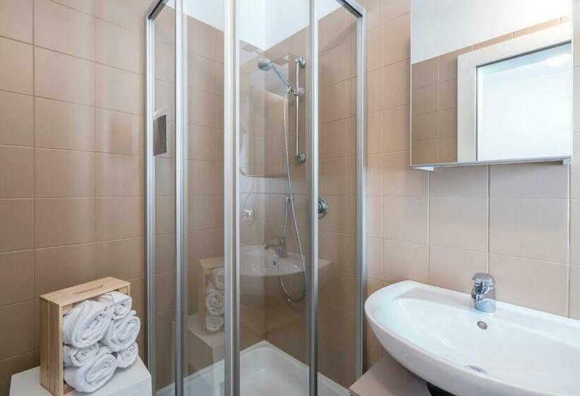 اتاق استاندارد, Stay Cooper L Capitol Rooms