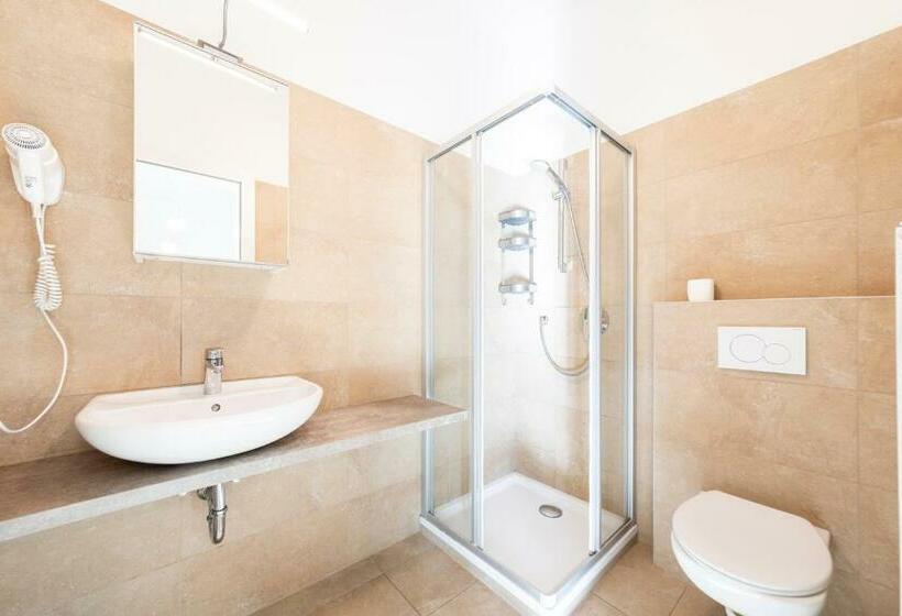 اتاق استاندارد, Stay Cooper L Capitol Rooms