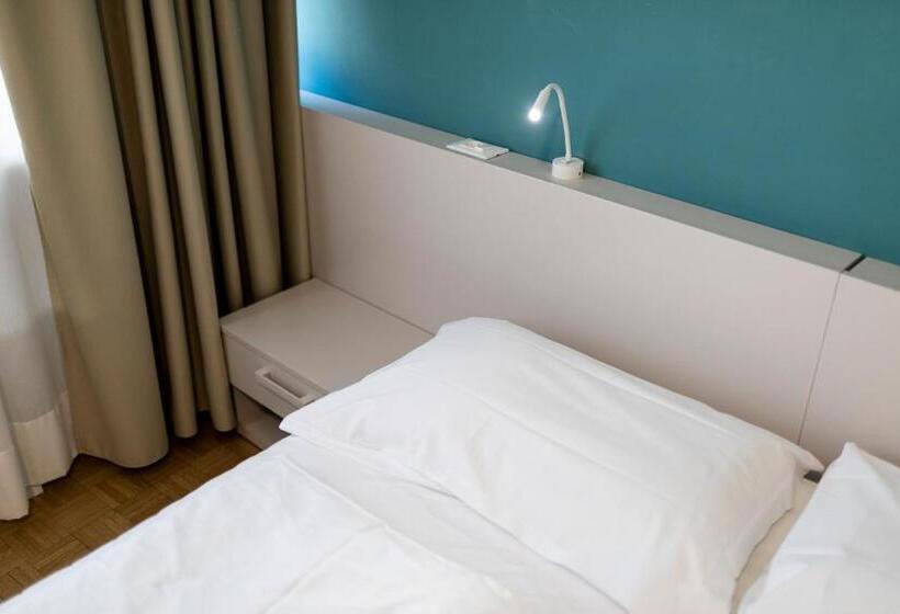 اتاق استاندارد, Stay Cooper L Capitol Rooms