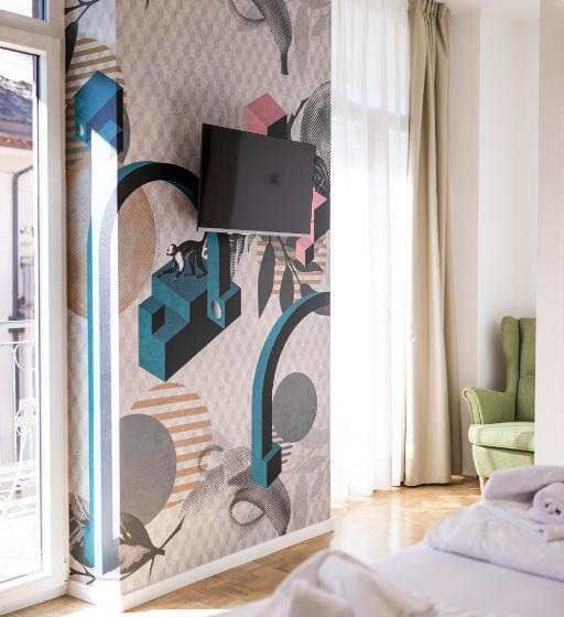 اتاق لوکس با بالکن, Stay Cooper L Capitol Rooms