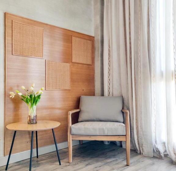 Superior room with lake view, Castello S. Antonio