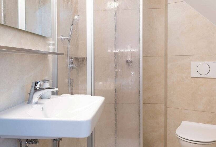 Номер Стандарт Трехместный, Gasthof Rosenwirt