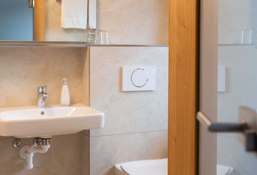 Номер Стандарт Трехместный, Gasthof Rosenwirt