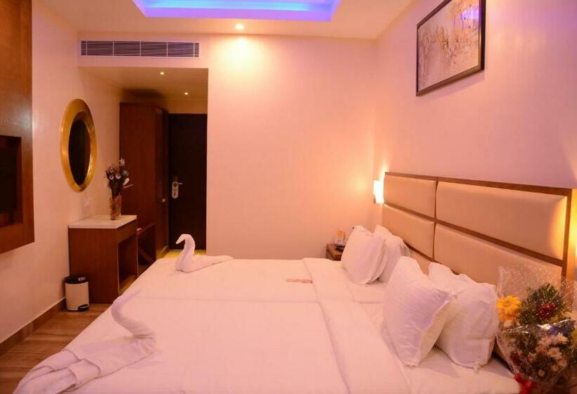 اتاق لوکس, Kani Residency