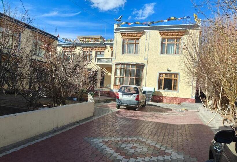 스탠다드 룸, Lonchay Residency, Leh