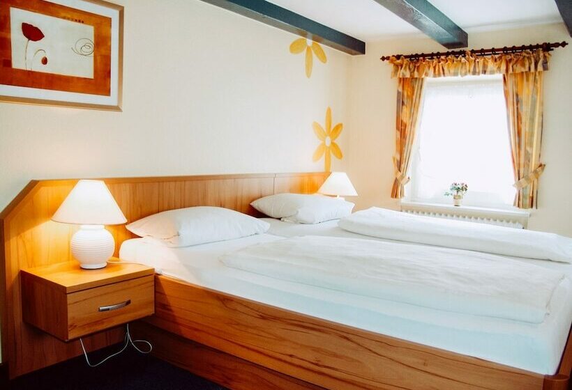 스탠다드 룸, Schatthaus