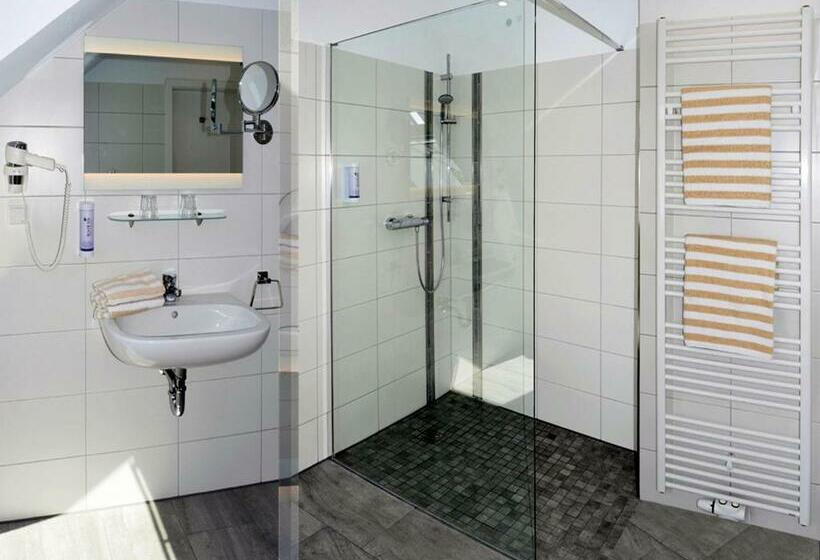 스탠다드 룸, Schatthaus