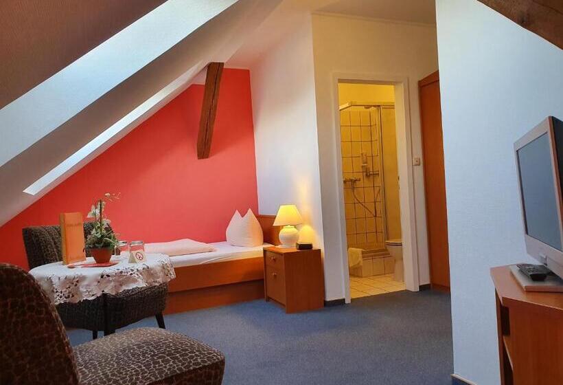 스탠다드 룸, Schatthaus