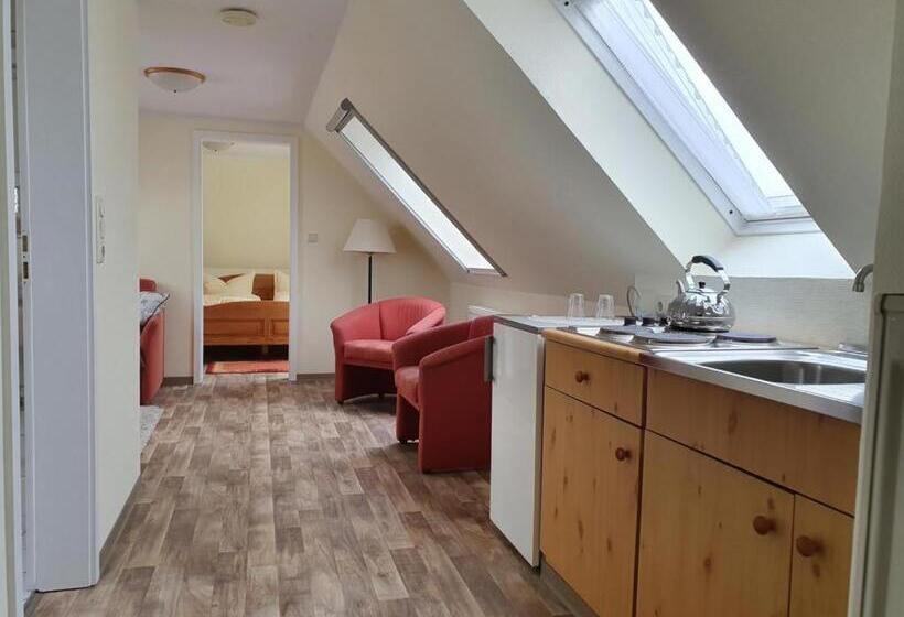 침실 1개 아파트, Schatthaus