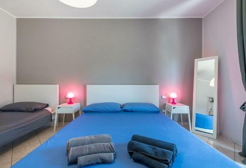 חדר סטנדרט לשלושה עם מרפסת, Spritz Bed & Breakfast