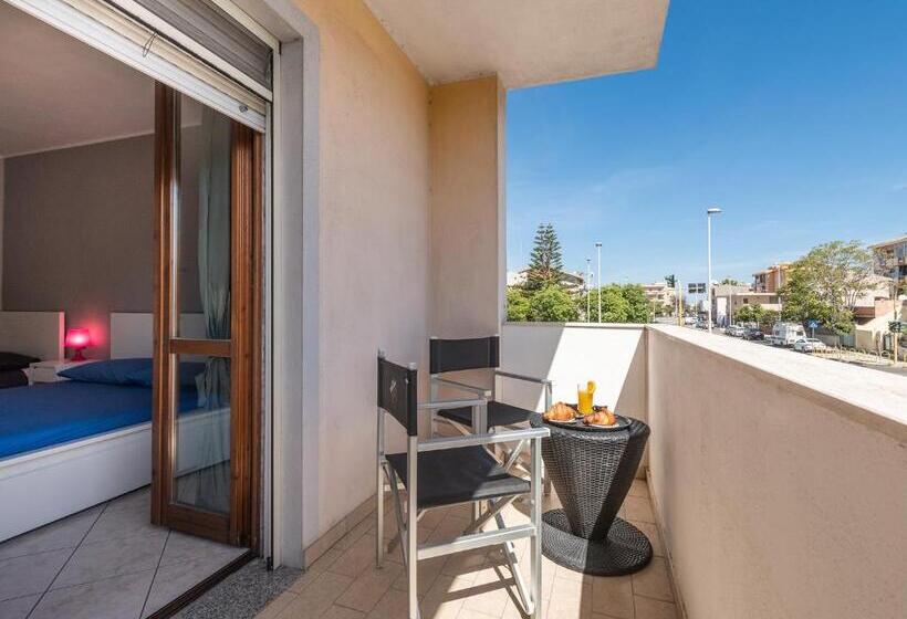 חדר סטנדרט לשלושה עם מרפסת, Spritz Bed & Breakfast