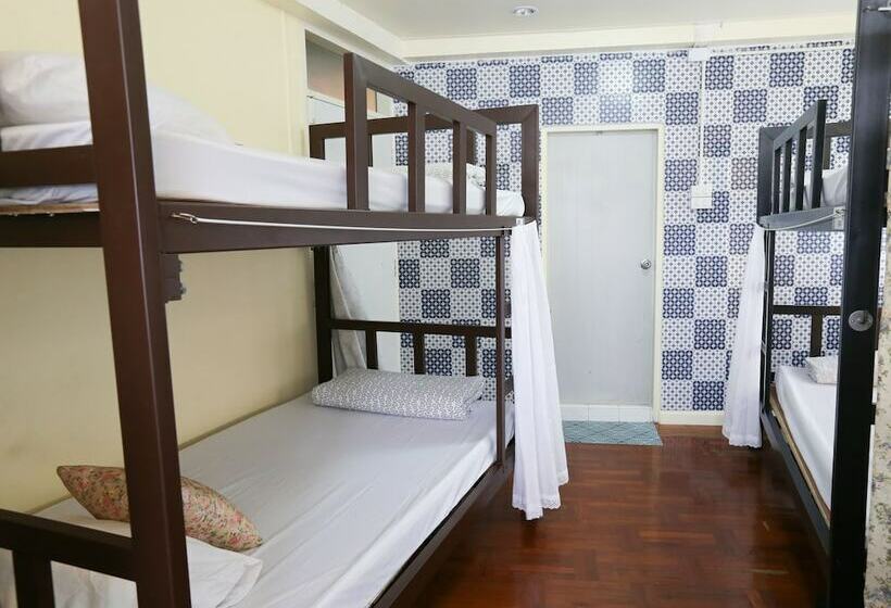 Cama em Quarto Compartilhado, All In One Hostel