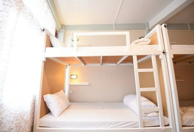 Cama em Quarto Compartilhado, All In One Hostel