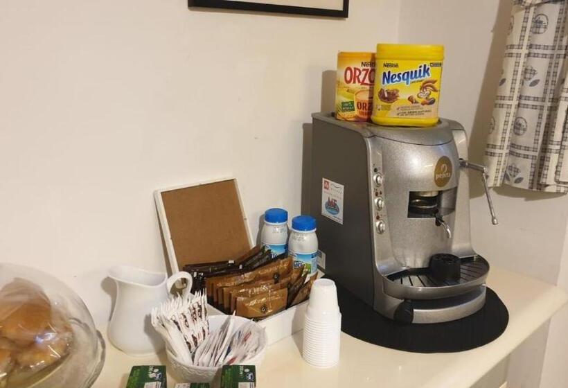 اتاق استاندارد, Aduepassi