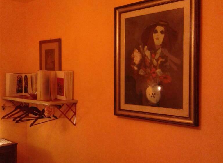 اتاق اکونومی, Casa Degli Amici