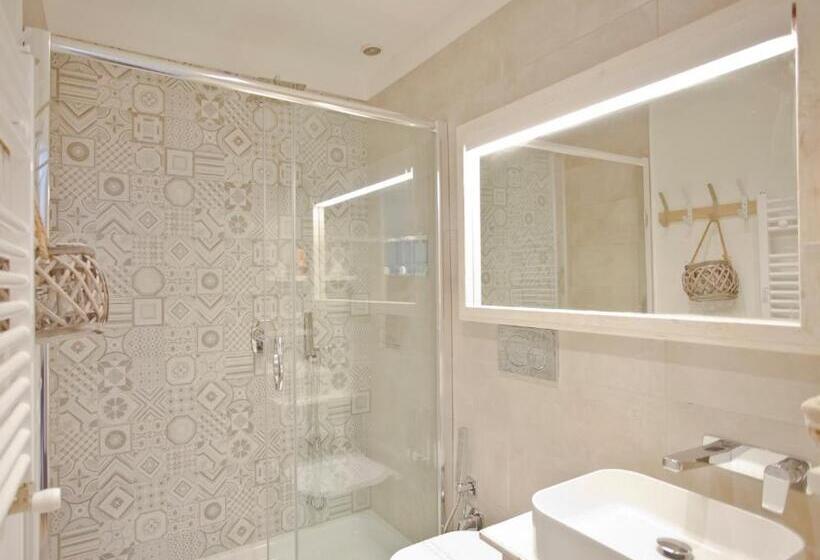 חדר סטנדרט לשלושה, Primo Piano Suites