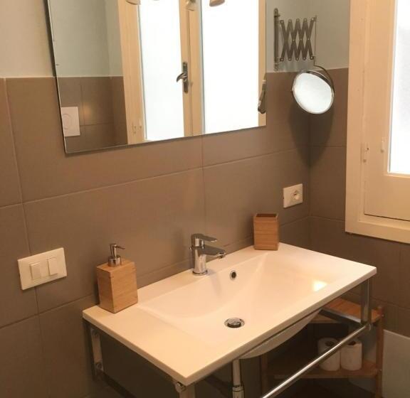 带阳台的豪华间, Torrearsa 17