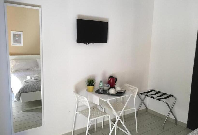 带阳台的豪华间, Torrearsa 17