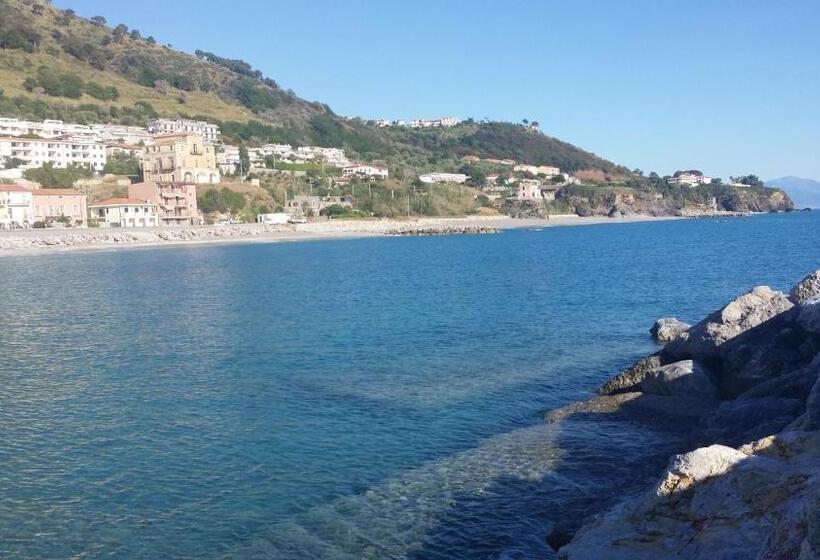 Номер Deluxe Вид на Море Боковой, Villa Betta