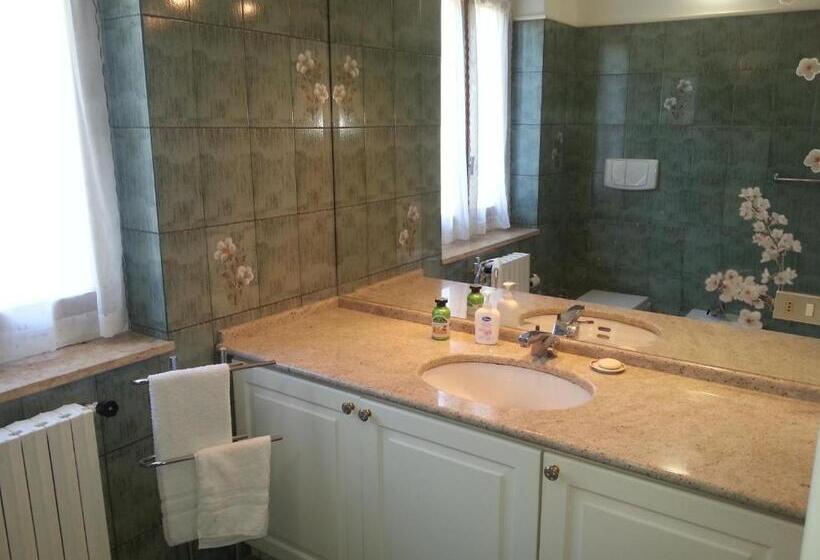 Номер Deluxe Вид на Море Боковой, Villa Betta