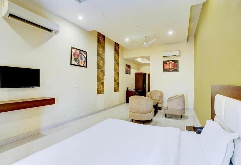 舒适三人间, Amrit Manthan