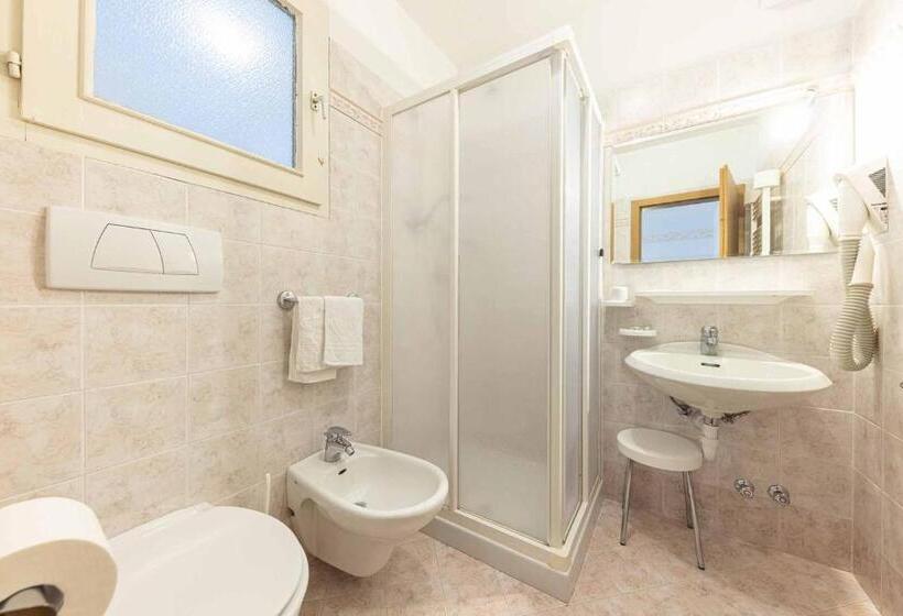 Studio Standard, Appartamenti Arnica