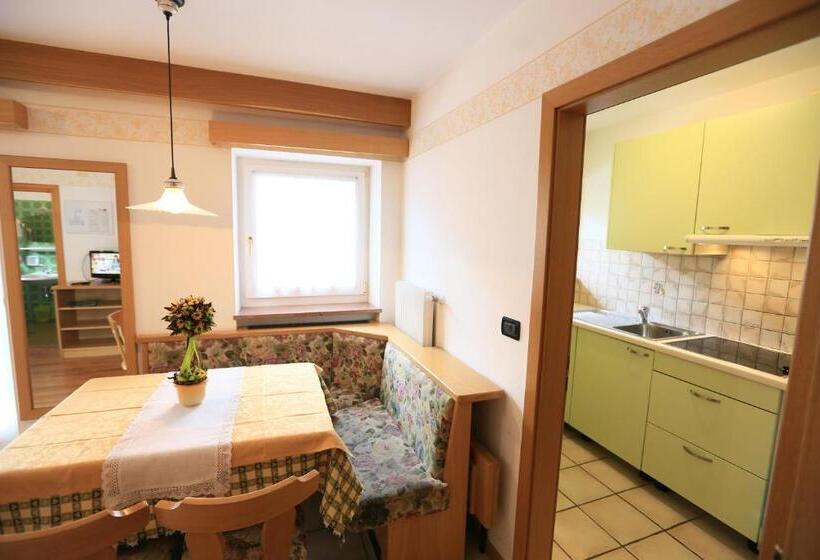 Studio Standard, Appartamenti Arnica