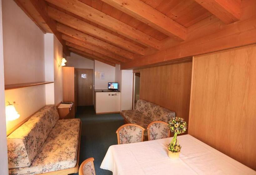 1 Bedroom Penthouse Apartment, Appartamenti Arnica