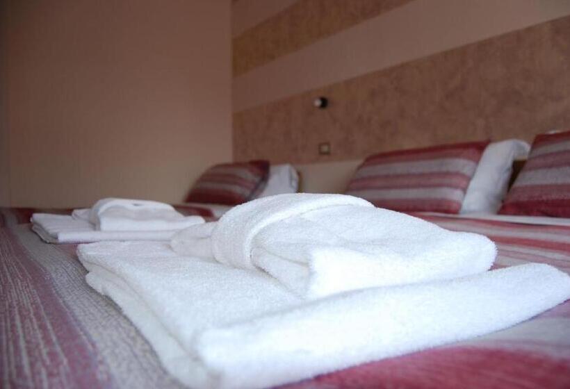 חדר אקונומי, Iscla