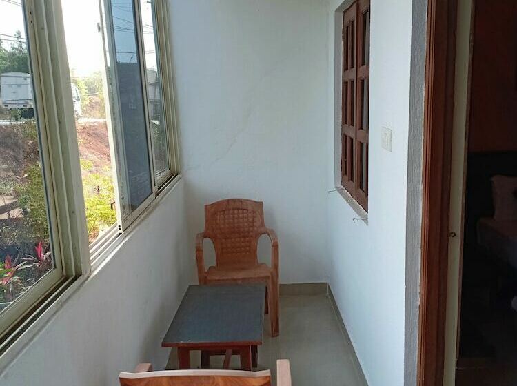 חדר דלוקס, Rajeshwar