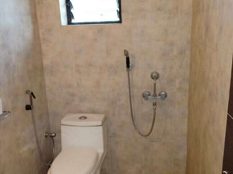 חדר דלוקס, Rajeshwar