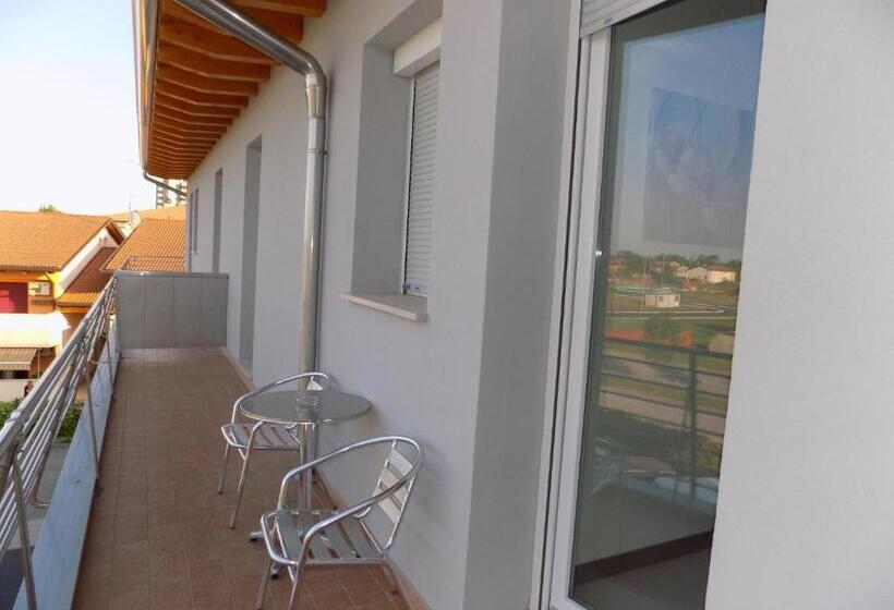 ２ベッドルームアパートメント, Residence Sole