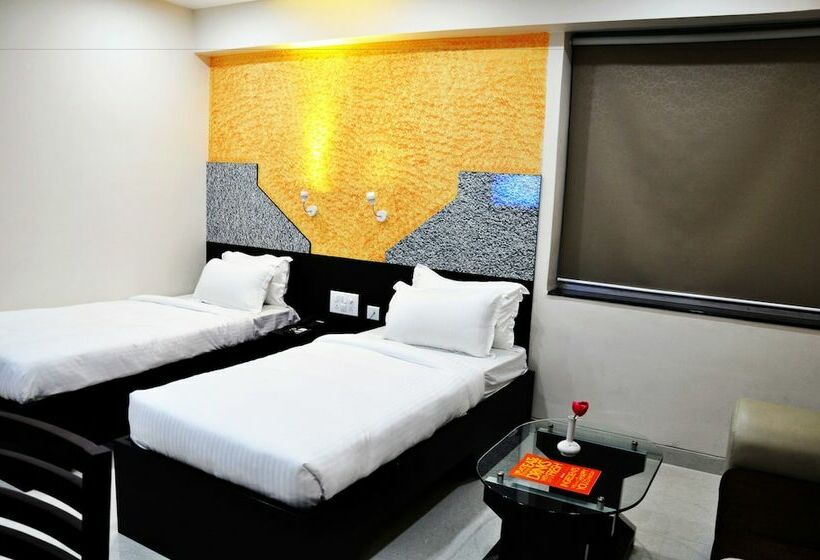 اتاق کلاب, Savera A Business Luxury