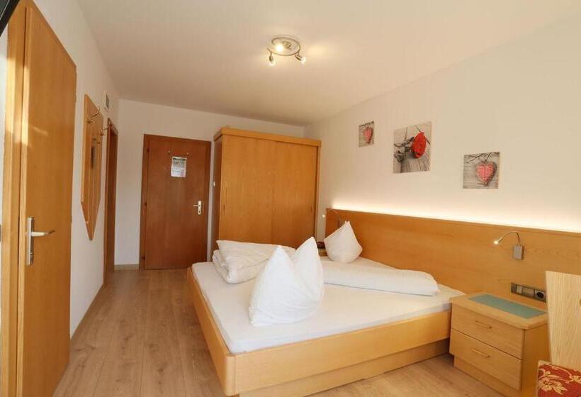اتاق استاندارد با چشم‌انداز کوهستان, Alpenhotel Ratsberg 1650m